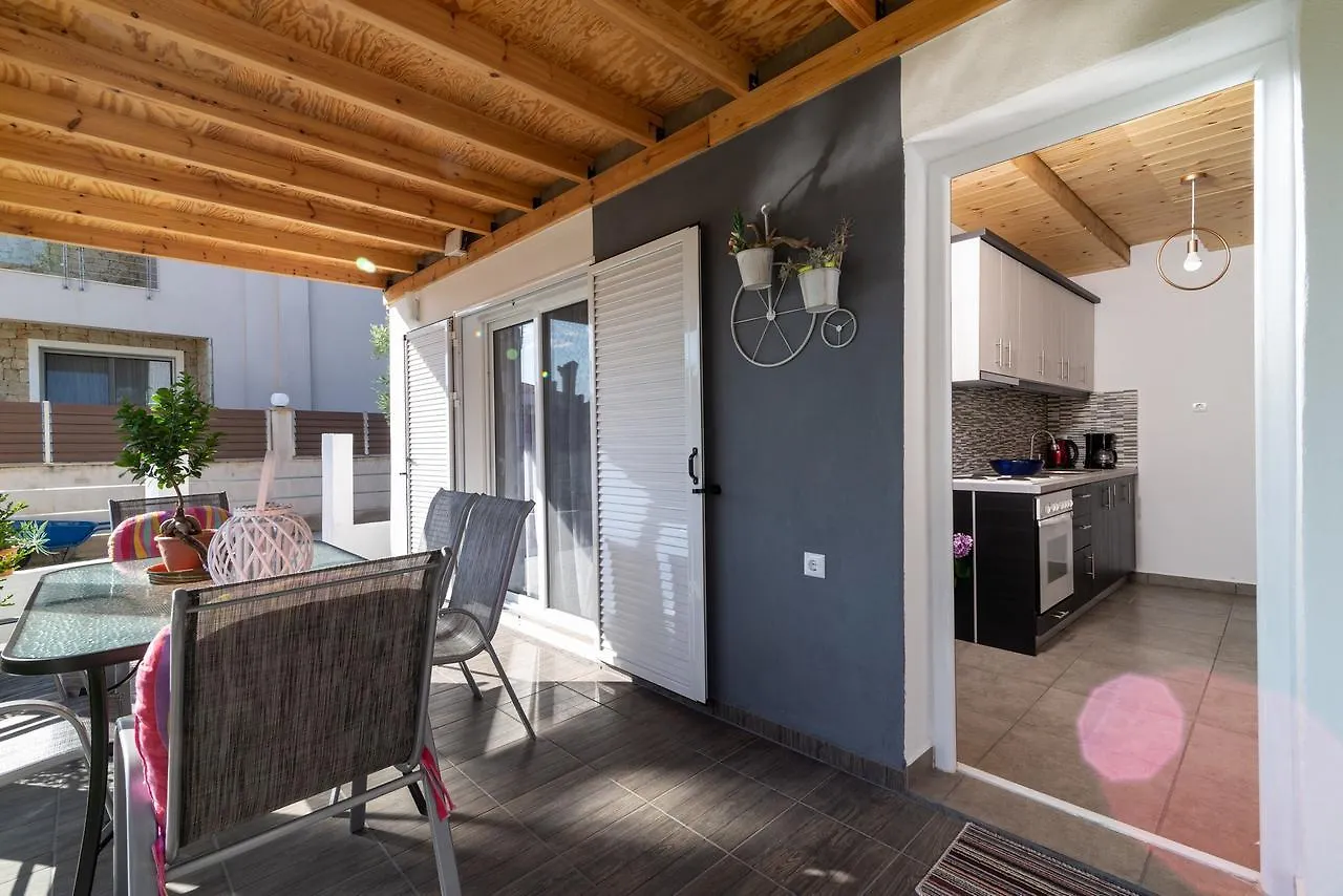 Sophia'S House Apartment Toroni 0*,